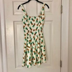 Fun and flirty A-Line pineapple dress 🍍
